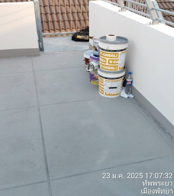 Acryrubber on slope roof