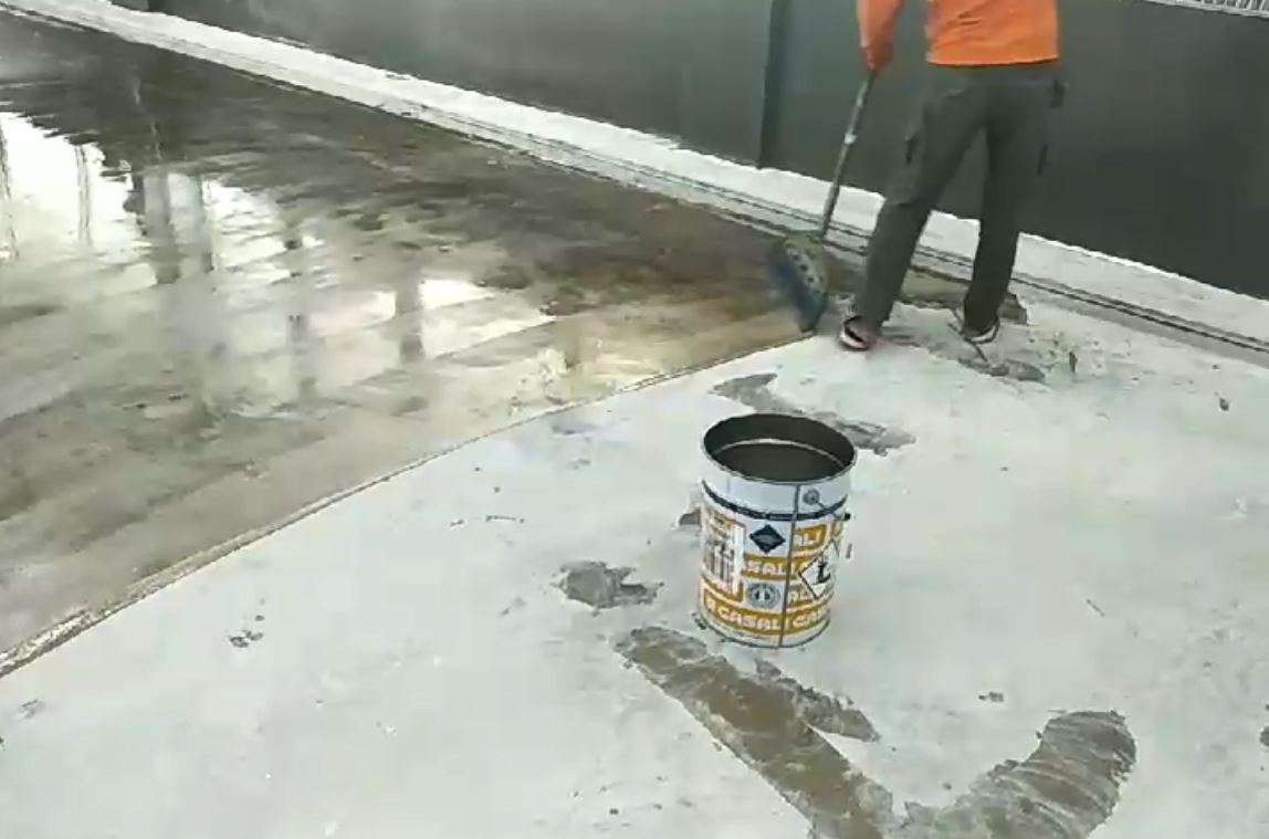 Epobase-application-on-concrete
